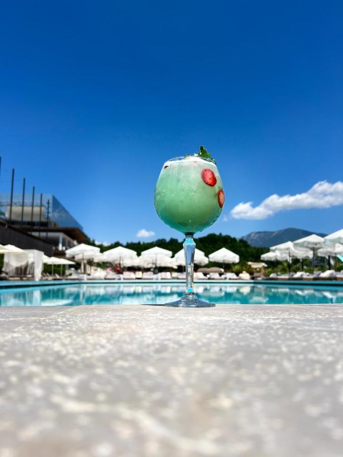 Equos Resort Hotel Tirana Exterior foto